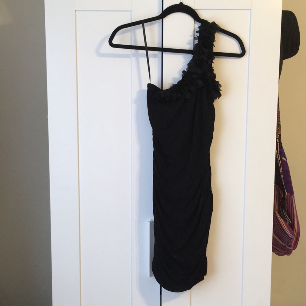 Black one shoulder body shaping dress